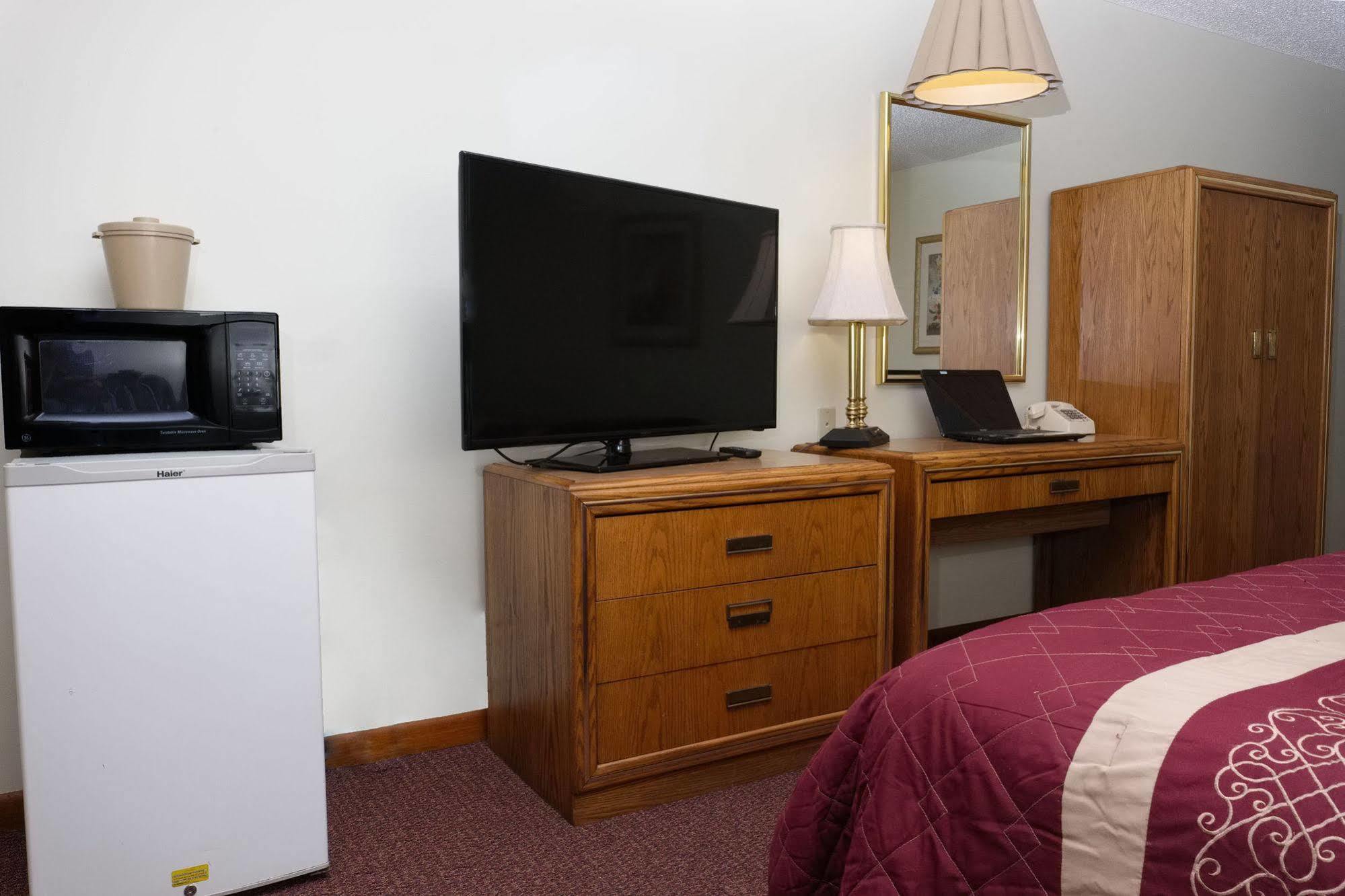 Motel Four Seasons Lodging 2*